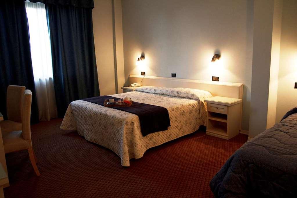 Il Grifo Hotel E Bisteccheria Toscana Montepulciano Stazione Værelse billede
