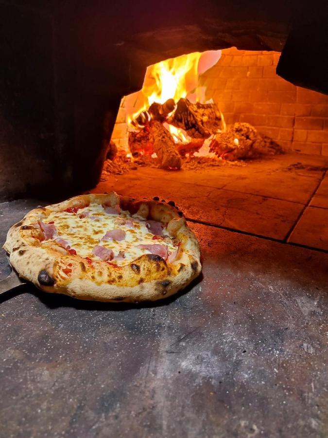 Il Grifo Hotel E Bisteccheria Toscana Montepulciano Stazione Eksteriør billede