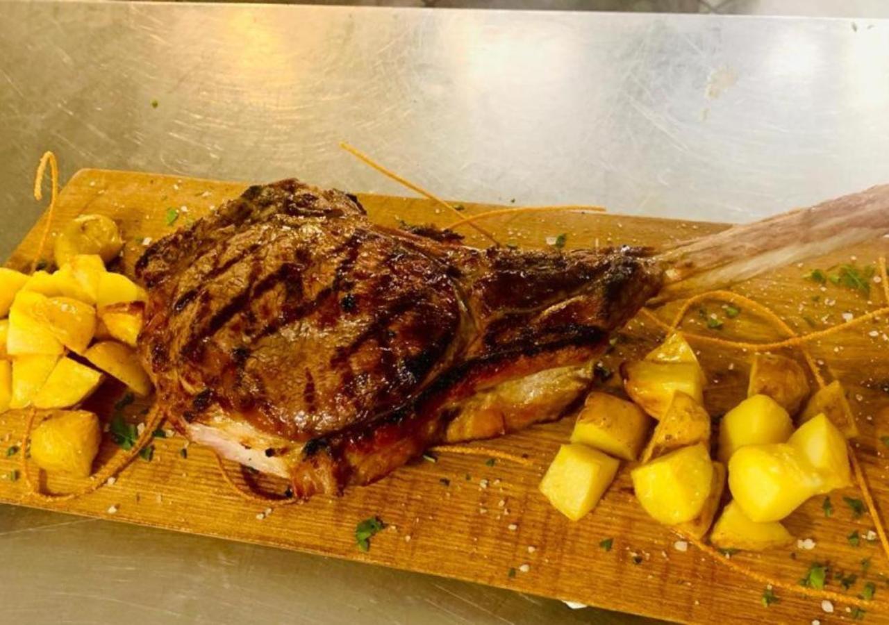 Il Grifo Hotel E Bisteccheria Toscana Montepulciano Stazione Eksteriør billede