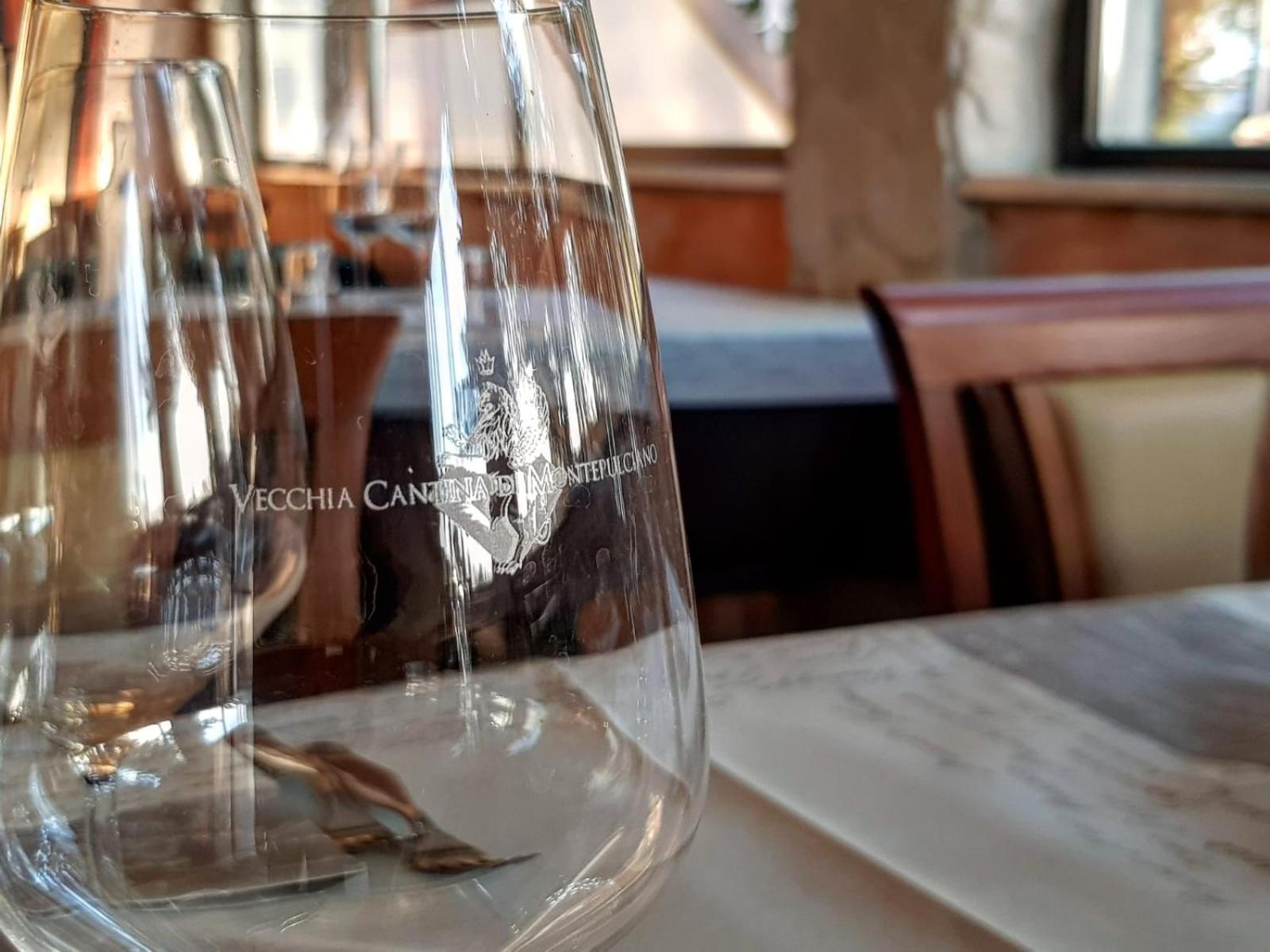 Il Grifo Hotel E Bisteccheria Toscana Montepulciano Stazione Eksteriør billede