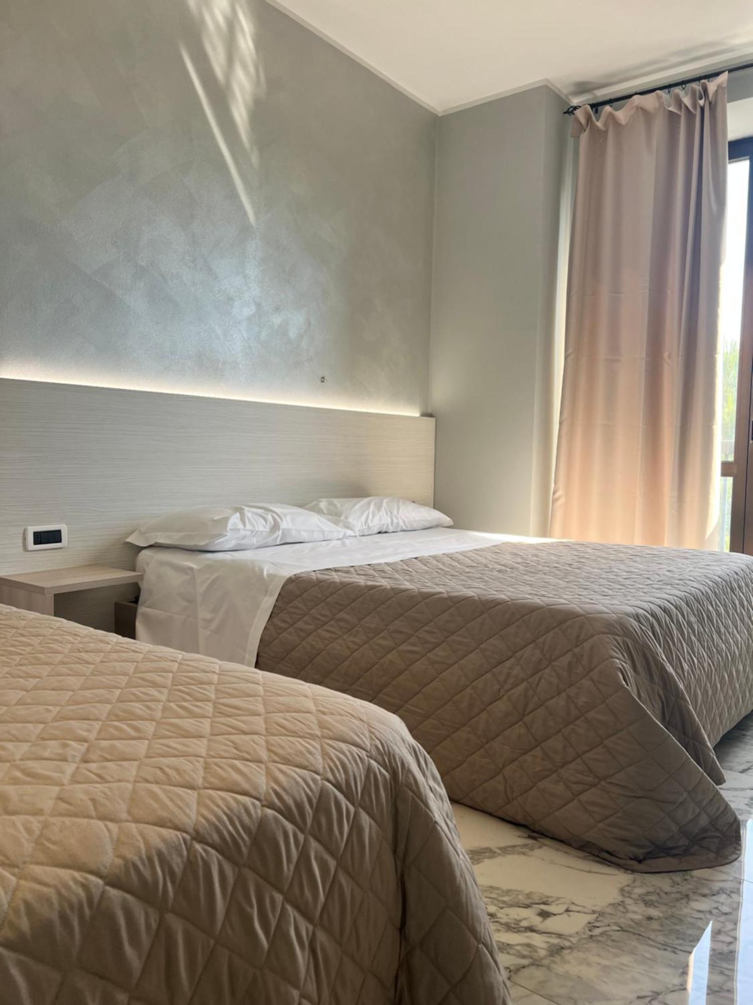Il Grifo Hotel E Bisteccheria Toscana Montepulciano Stazione Eksteriør billede