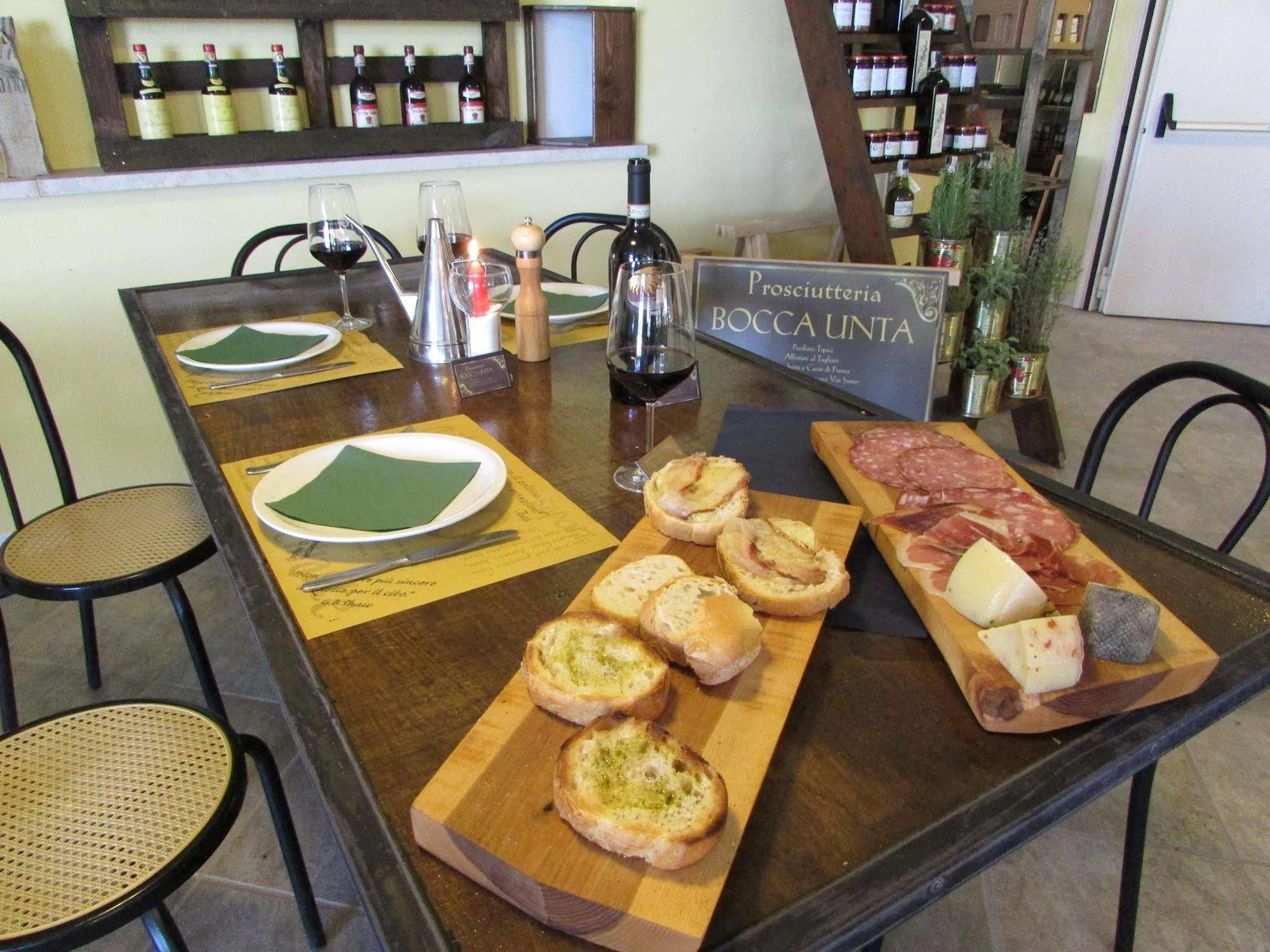 Il Grifo Hotel E Bisteccheria Toscana Montepulciano Stazione Eksteriør billede